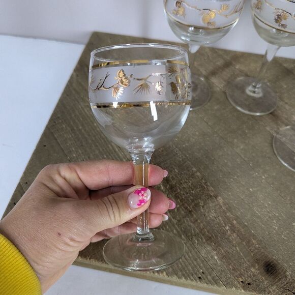 4 Vintage Golden Pinecone Wine Glasses Mid-Century Libbey - Picture 4 of 9